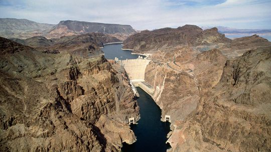 What if the Hoover Dam Broke?