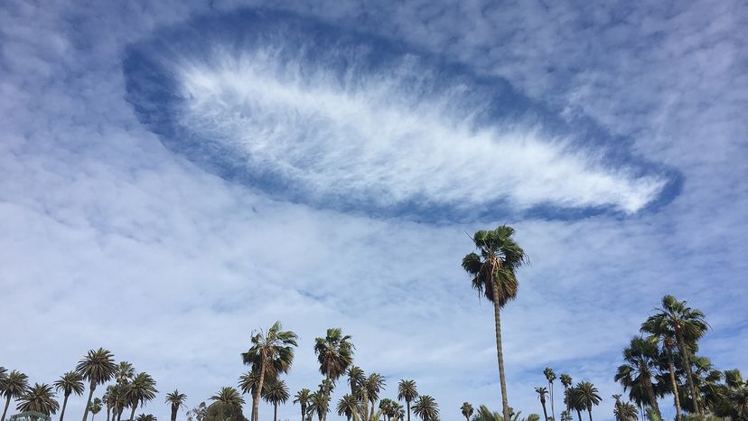 hole-punch cloud, fallstreak hole