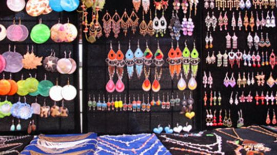 How to Host a Jewelry Show