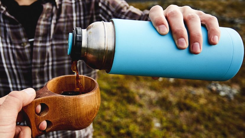 How do vacuum flasks work? Different uses of a vacuum flask