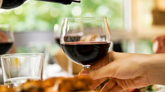How to Host a Wine Tasting