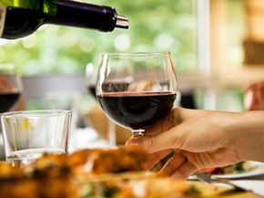 How to Host a Wine Tasting: Tips and Guidelines | HowStuffWorks