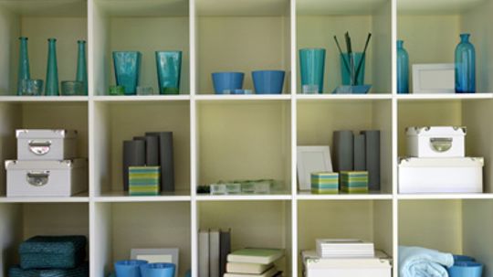 How to Organize Shelves