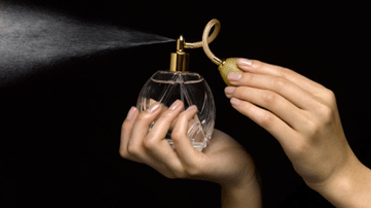 How to Select a Signature Fragrance