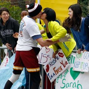 boston marathon kiss