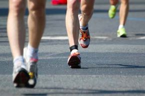 合理的饮食习惯是铁人三项成功的关键。＂width=