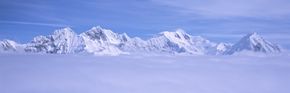 图像Gallery: Glaciers Glaciers in Wrangell-St. Elias National Park in Alaska are a souvenir from the ice age. See more pictures of glaciers.