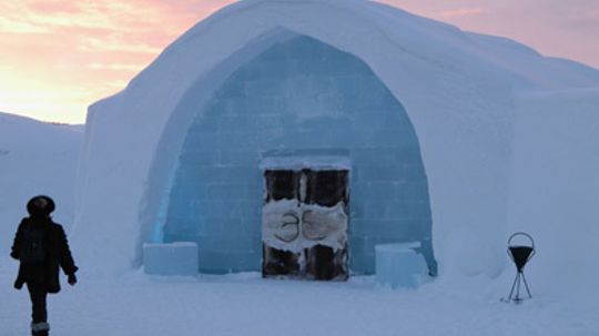 How an Ice Hotel Works
