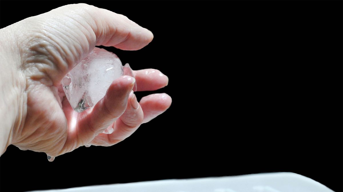 Why Does Ice Stick to Your Fingers? HowStuffWorks
