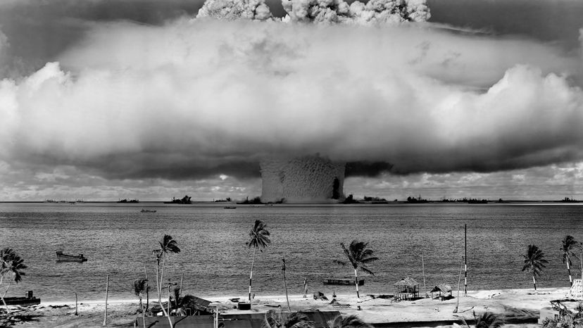 mushroom cloud, Micronesia