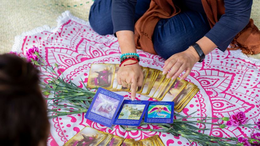 Imagery of the Eight of Cups