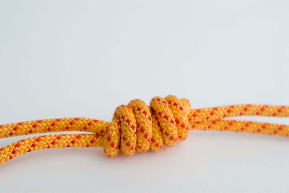 How to Tie the Impossible Knot