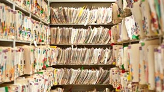 How is the U.S. implementing electronic medical records?