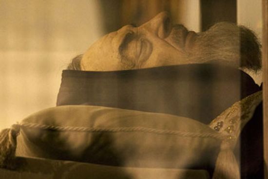 18新利最新登入如何清廉的一具尸体?”class=