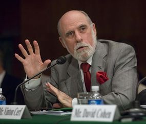 Vinton G. Cerf，副总裁;谷歌，Inc.首席互联网传道者，在参议院司法听证会上“重新考虑我们的通信法律:确保竞争和创新”;＂border=