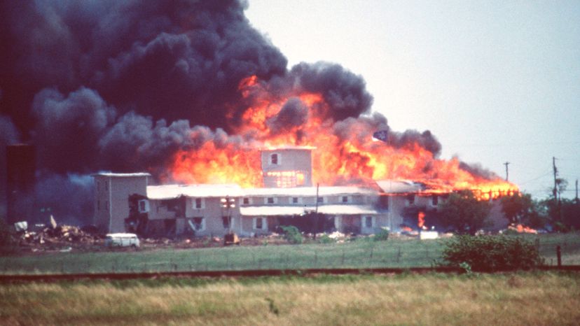 Smoking fire consumes the Branch Davidian Compound