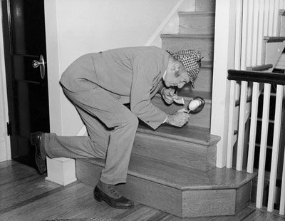 Sherlock Holmes investigates a staircase