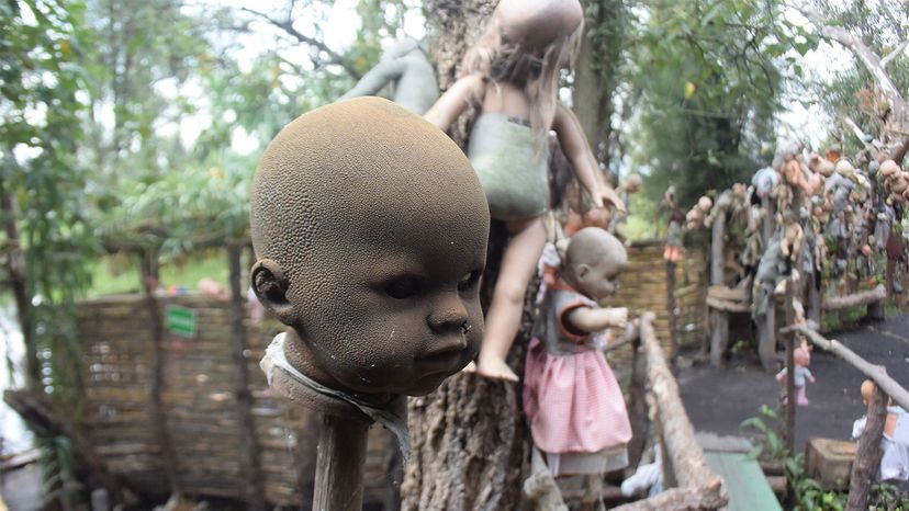 Shhh! Don't Wake the Creepy Dollies on La Isla de las Muñecas |  HowStuffWorks