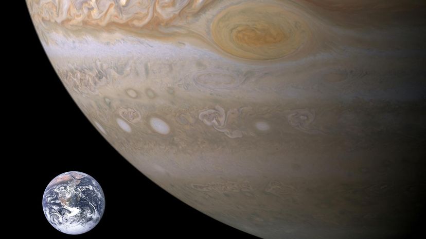 10 Colossal Facts About the Gas Giant Planet Jupiter [Infographic