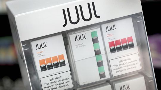 Juul“使开关”广告从反烟草活动家那里绘制flak flak“border=