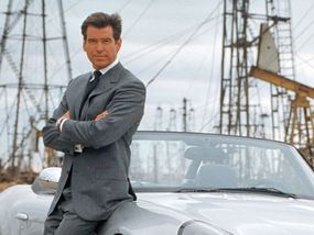 Pierce Brosnan, the fifth James Bond, in the 1999 film "The World is Not Enough."”border=