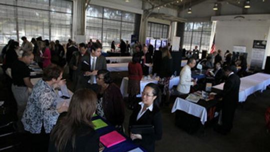 10 Questions to Ask at a Job Fair