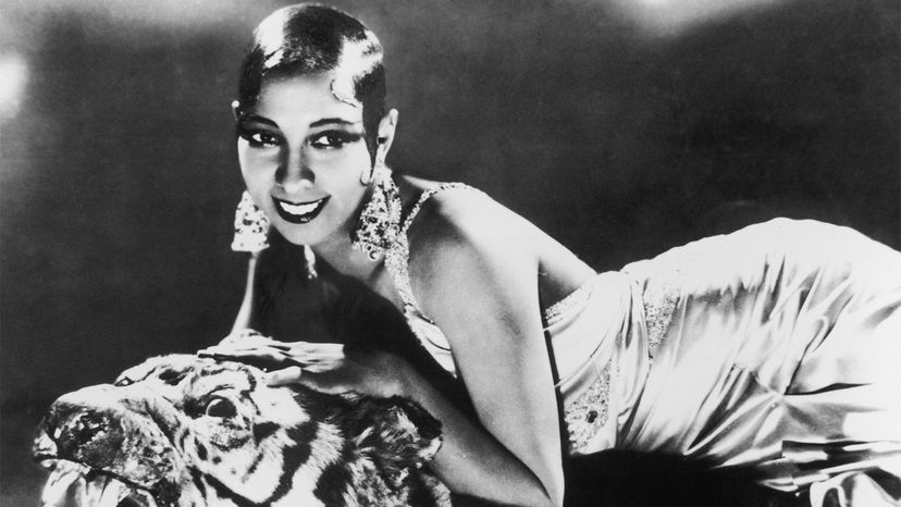  Josephine Baker 