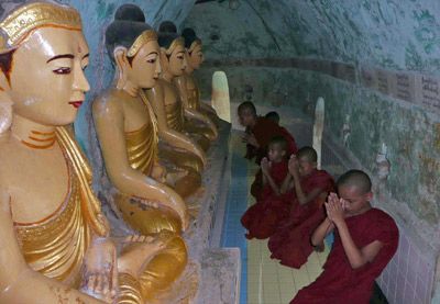 Novice Buddhist monks 