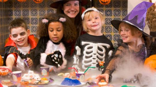 How to Host a Kids' Halloween Party