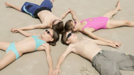 Should you let your kids invite friends on vacation?