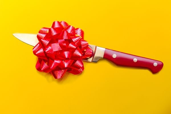 Knife with a gift bow