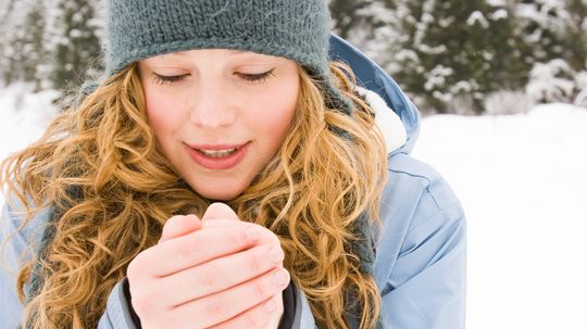 Why Does the Skin on My Knuckles Crack and Bleed in Winter?