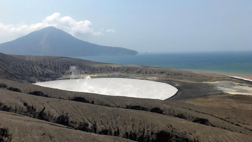 krakatoa volcano today