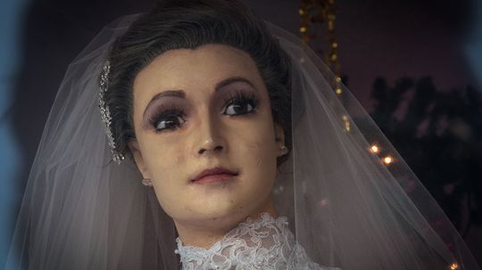 La Pascualita: Bridal Shop Mannequin or Embalmed Corpse?