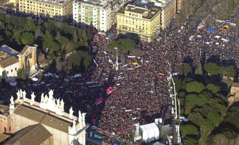 What was the largest protest in history? - Vimarsana News