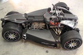 Lazareth Wazuma V8F -是的，它是真的。查看更多异国情调的汽车图片。＂width=