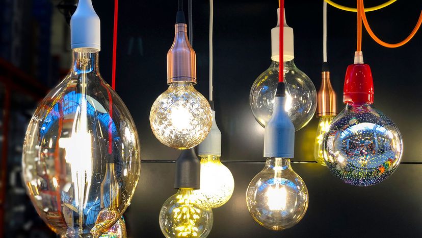 How Led Light Bulbs Work Howstuffworks, Do Led Bulbs Work In 3 Way Lamps