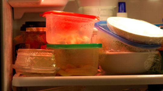 How long can you leave leftovers in the fridge?