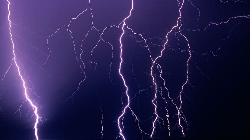 Can you calculate how far away lightning struck by thunder