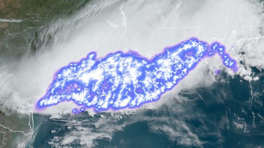 477-mile-long Horizontal Lightning: Myth or Megaflash?