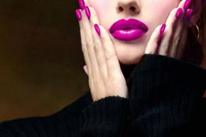 hot pink lips and nails