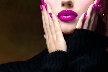 hot pink lips and nails