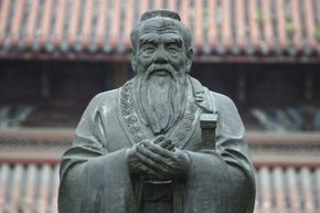 confucius statue
