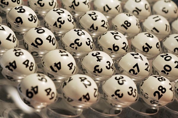 Numbered lottery balls