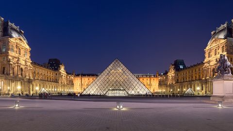 7 Dazzling Details About the Louvre Pyramid - Vimarsana News