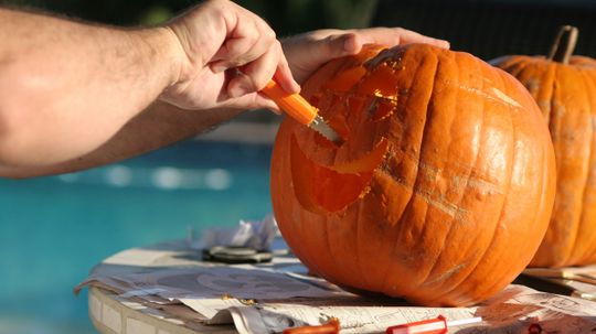 How to Carve a Pumpkin