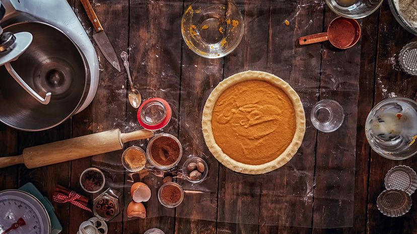 baking pumpkin pie