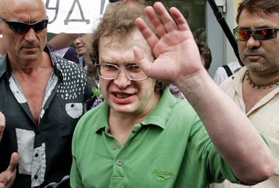 Sergei Mavrodi leaves jail