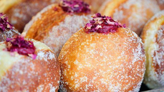 今天是油腻星期二!吃波兰菜Pączki＂border=