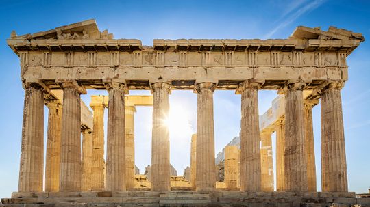 Does the Parthenon really follow the golden ratio?